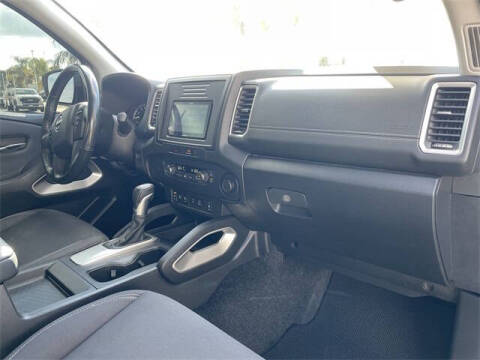 2022 Nissan Frontier SV