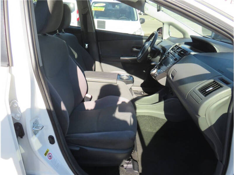 2014 Toyota Prius v