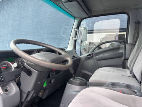2018 Isuzu NRR 24FT Box Truck