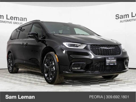 2025 Chrysler Pacifica for sale at Sam Leman Chrysler Jeep Dodge of Peoria in Peoria IL