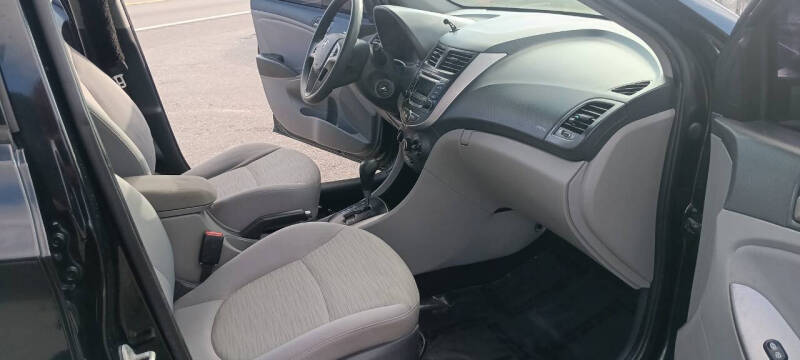 2017 Hyundai Accent Value Edition