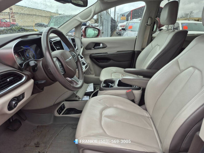 2017 Chrysler Pacifica Touring-L Plus