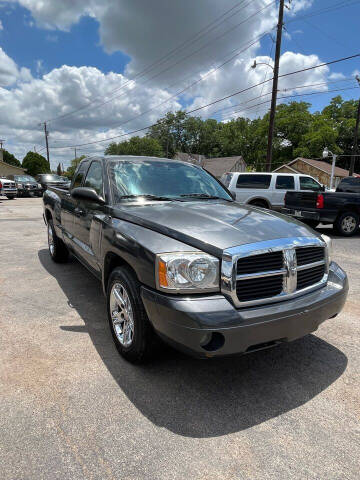 2007 Dodge Dakota for sale at Gator's Auto Sales in Garland TX