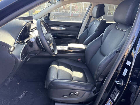 2025 Genesis GV70 2.5T Standard