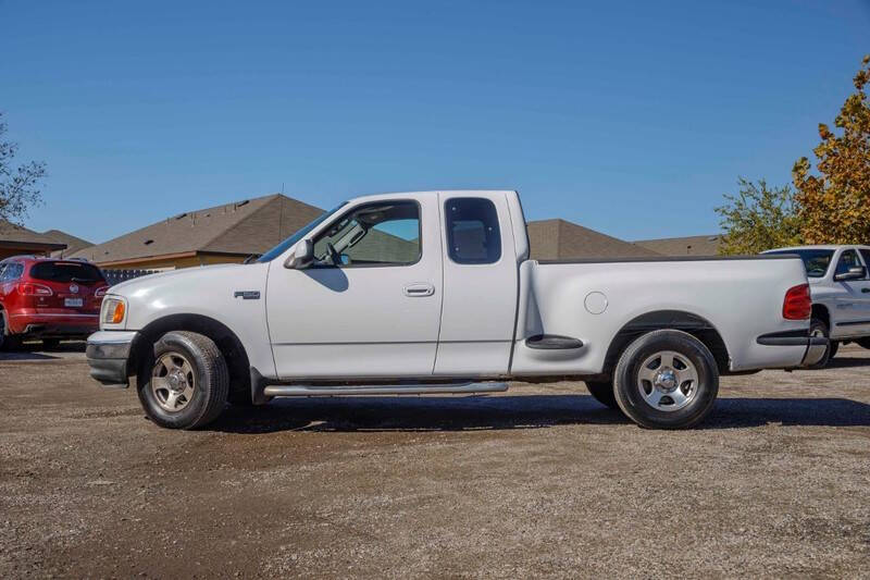 2003 Ford F-150 XLT photo 7