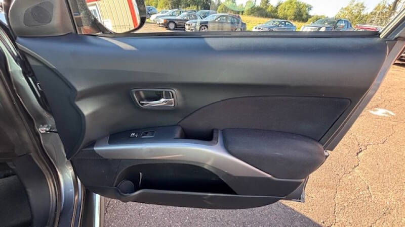 2011 Mitsubishi Outlander SE