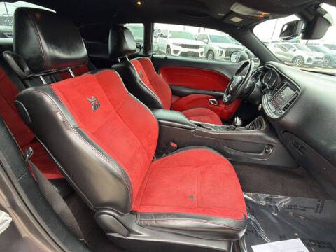 2018 Dodge Challenger 392 HEMI Scat Pack Shaker