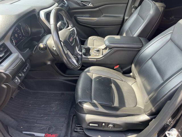 2021 GMC Acadia SLT