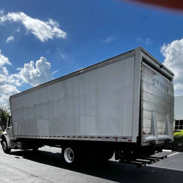 2018 Freightliner M2 106