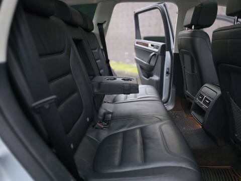 2015 Volkswagen Touareg V6 Lux