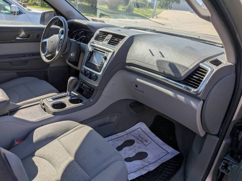 2015 GMC Acadia SLE-2