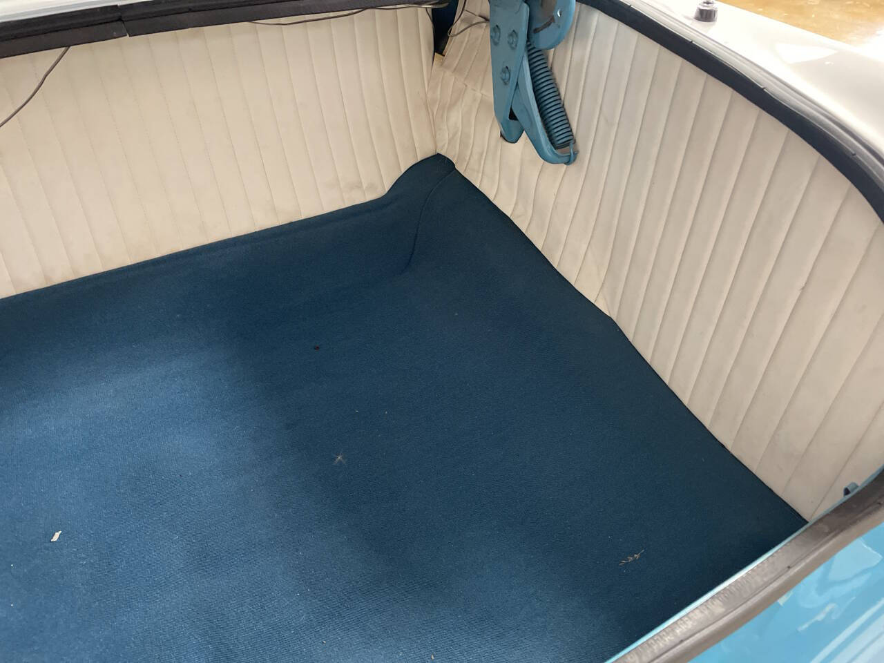 1956 Ford Fairlane 33