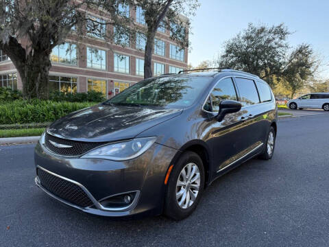 2018 Chrysler Pacifica for sale at Carlotta Auto Sales in Tampa FL