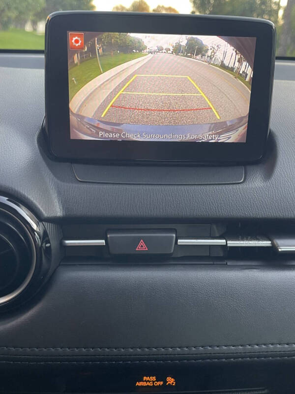 2019 Toyota Yaris XLE