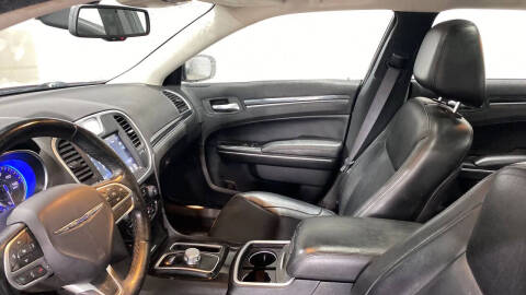 2017 Chrysler 300 Limited