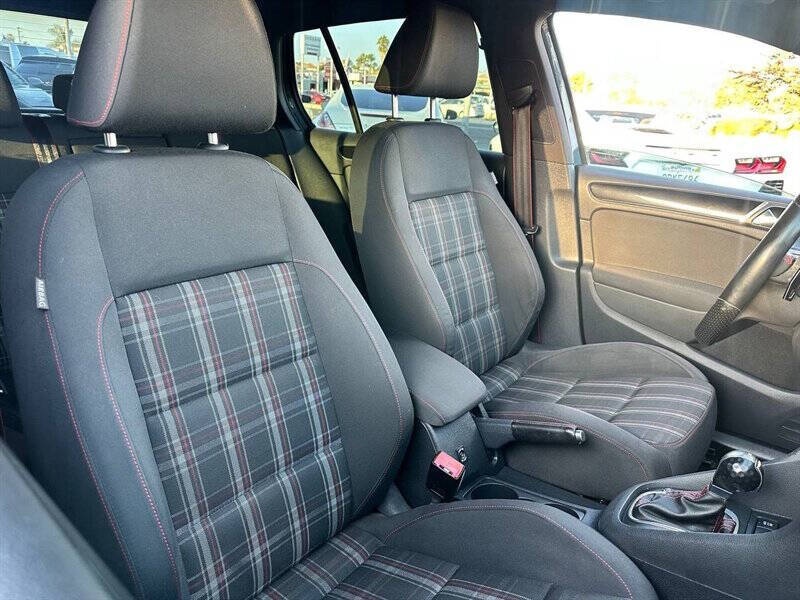 2013 Volkswagen GTI Wolfsburg Edition