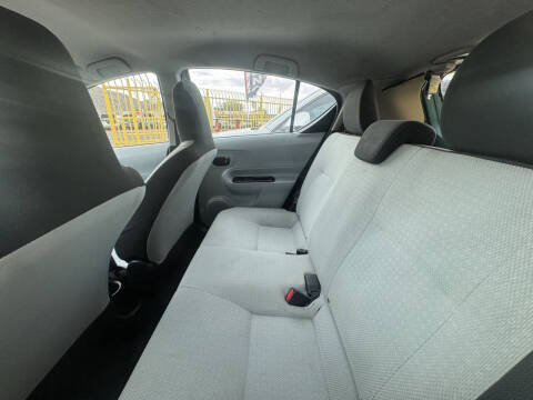 2013 Toyota Prius c One