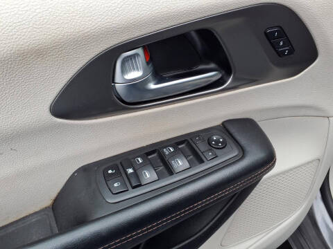 2020 Chrysler Pacifica Touring L