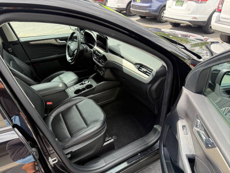 2021 Ford Escape SEL - Photo 13