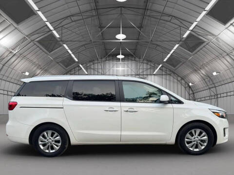 2017 Kia Sedona LX