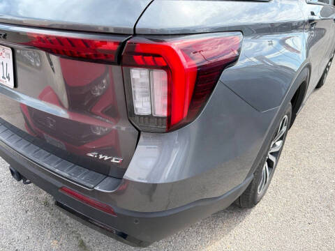 2025 Ford Explorer ST-Line