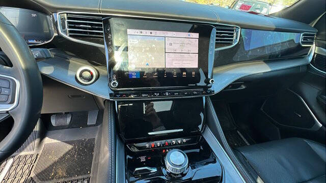 2023 Jeep Wagoneer Carbide