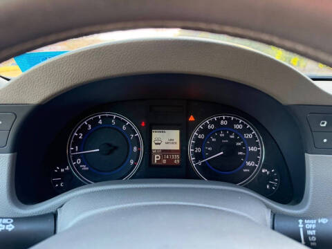 2011 Infiniti G25 Sedan x