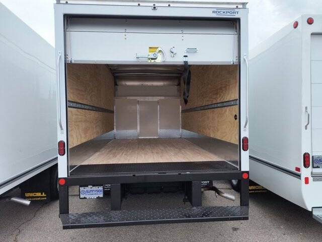 2025 Chevrolet Express 4500