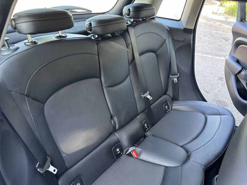 2015 MINI Hardtop 4 Door Cooper
