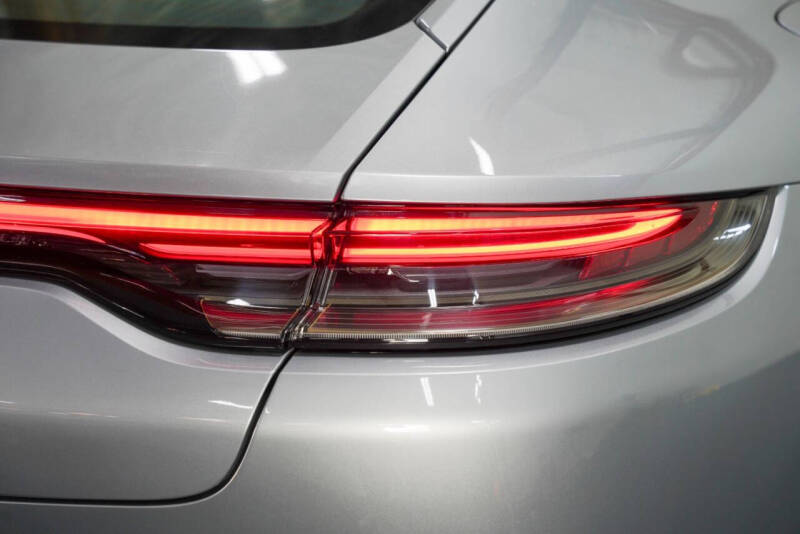 2022 Porsche Panamera Platinum Edition