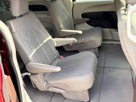 2017 Chrysler Pacifica Touring