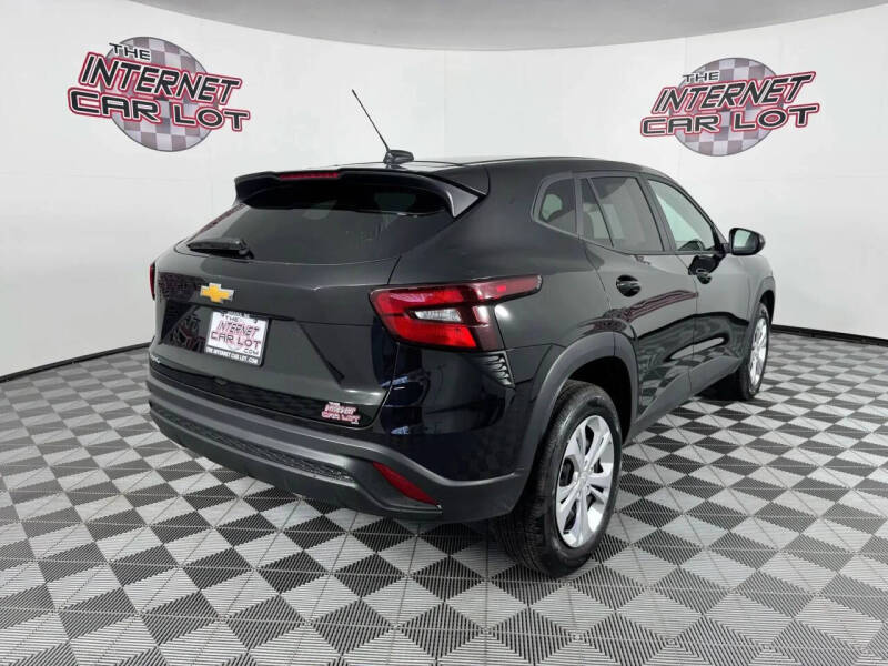 2025 Chevrolet Trax LS