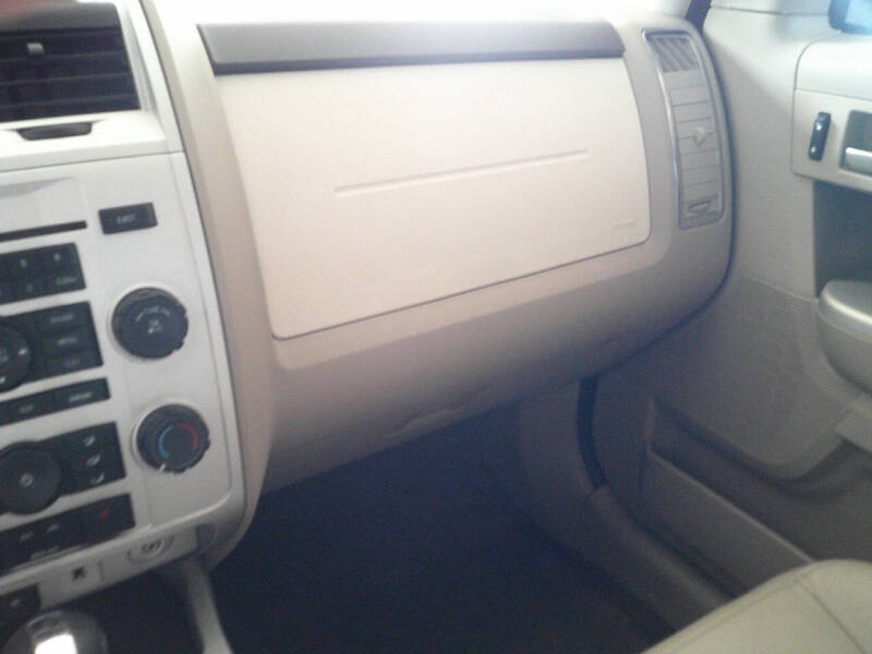 2001 Toyota Sequoia Limited