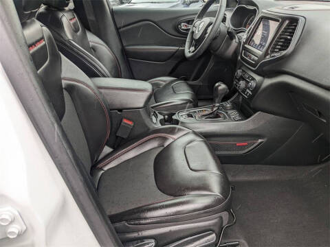 2022 Jeep Cherokee Trailhawk