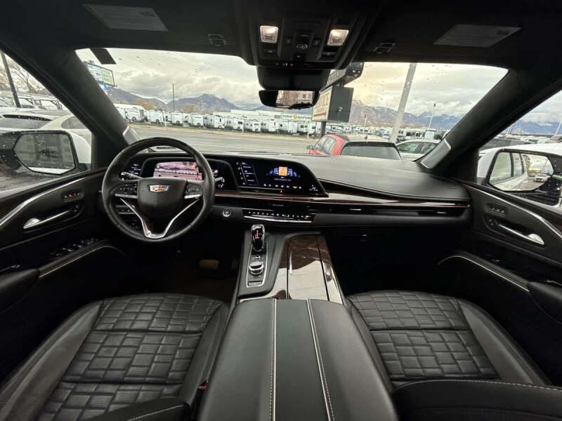 2023 Cadillac Escalade Sport Platinum