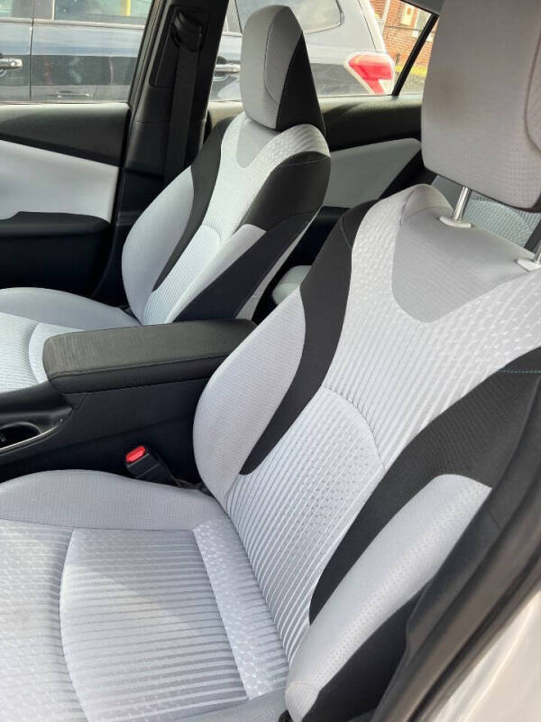 2016 Toyota Prius Two