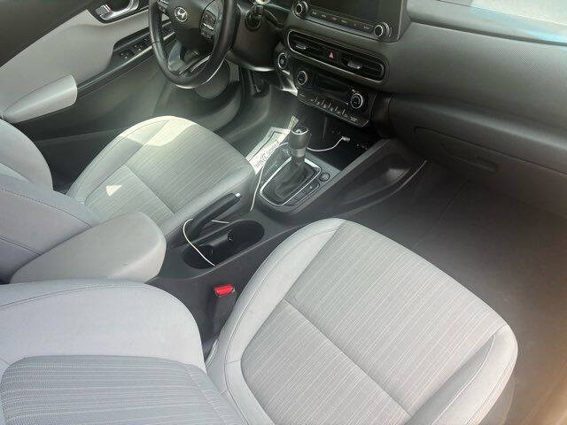 2022 Hyundai Kona SEL