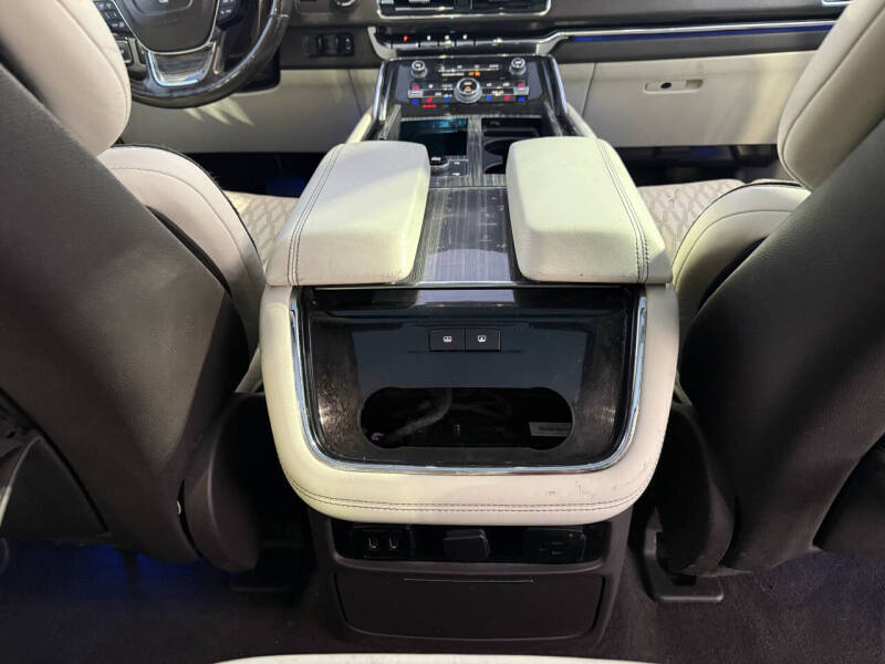 2019 Lincoln Navigator L Black Label