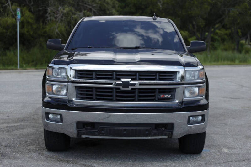 2015 Chevrolet Silverado 1500 LT photo 2