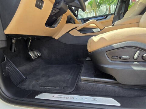 2024 Porsche Cayenne S