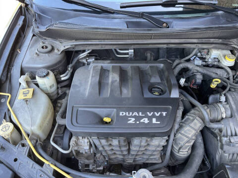 2012 Dodge Avenger SE