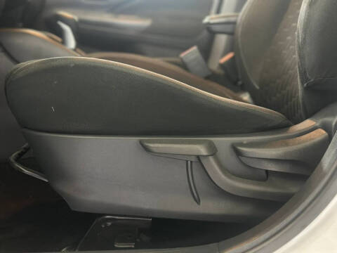 2022 Nissan Kicks S