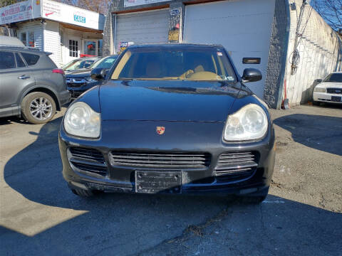 2005 Porsche Cayenne for sale at Drive Deleon in Yonkers NY