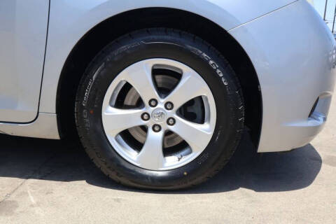 2014 Toyota Sienna LE 8-Passenger
