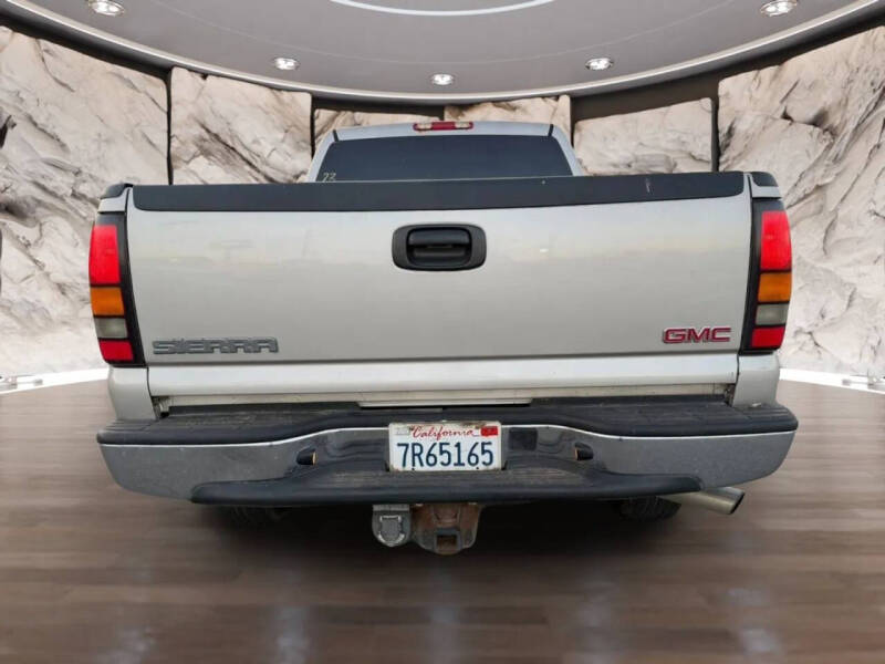 2005 GMC Sierra 2500HD