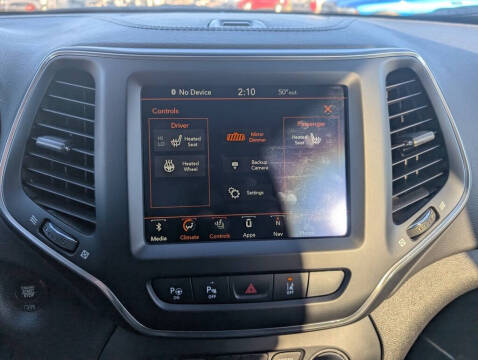 2023 Jeep Cherokee Altitude Lux