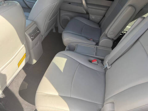 2013 Toyota Highlander Plus