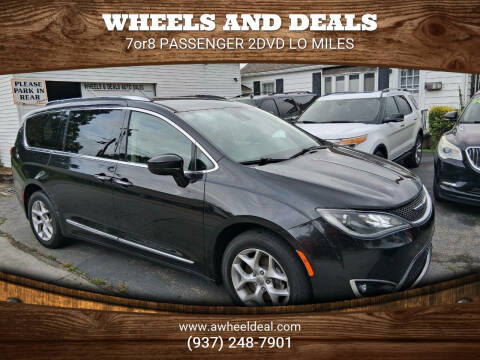 2017 Chrysler Pacifica Touring-L Plus