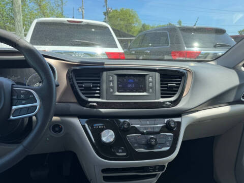 2017 Chrysler Pacifica LX