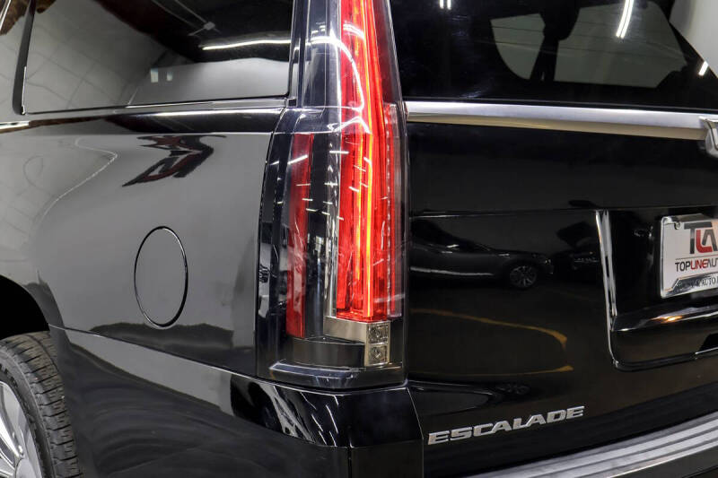 2018 Cadillac Escalade ESV Platinum